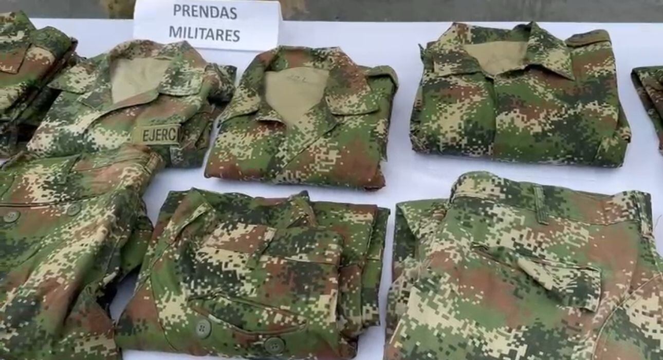 Uniformes decomisados a Los Pachenca.
