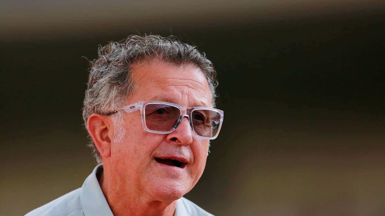 MEXICO CITY, MEXICO - SEPTEMBER 22: Juan Carlos Osorio, head coach of Tijuana, looks on during the 9th round match between Pumas UNAM and Tijuana as part of the Torneo Apertura 2024 Liga MX at Estadio Olimpico Universitario on September 22, 2024 in Mexico City, Mexico. (Photo by Mauricio Salas/Jam Media/Getty Images)