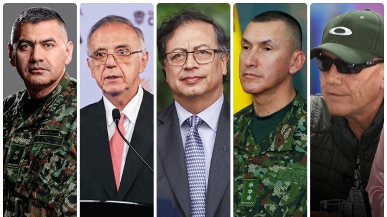Crece el escándalo al interior del Ejército. En la imagen el general Jhon Rojas, el ministro Iván Velásquez, el presidente Gustavo Petro, el comandante del Ejército, Luis Mauricio Ospina, y Leonardo Colmenares, conocido como el Teacher.