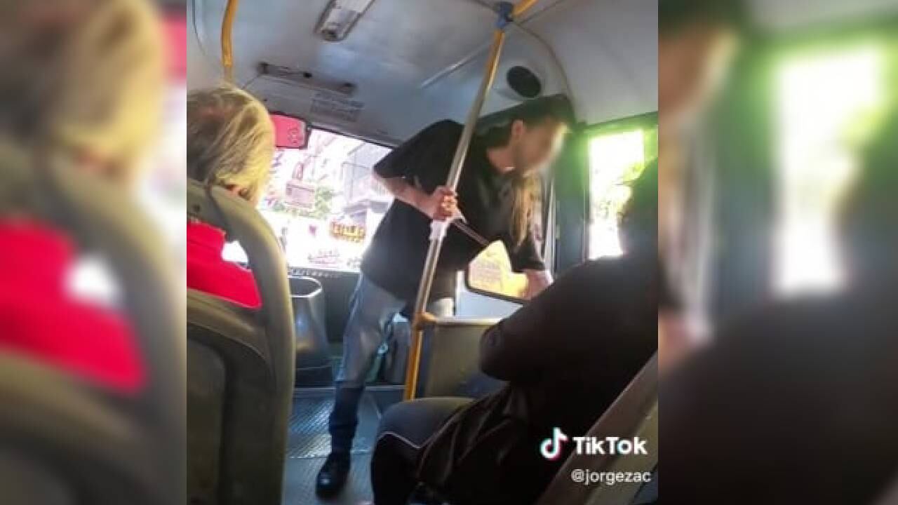 Episodios de robos en transporte público son una constante en algunas partes de América Latina.