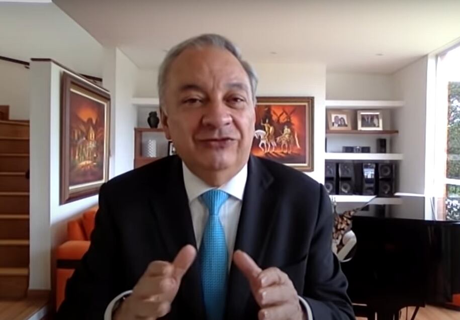 El conferencista tiene su propio canal de YouTube