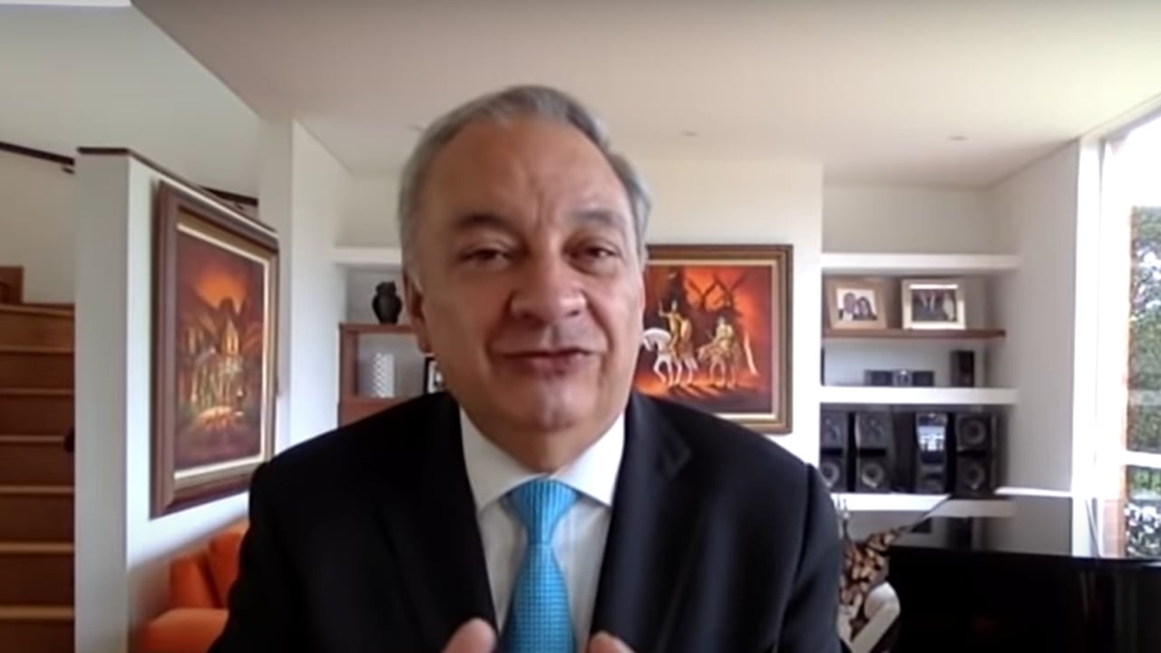 El conferencista tiene su propio canal de YouTube