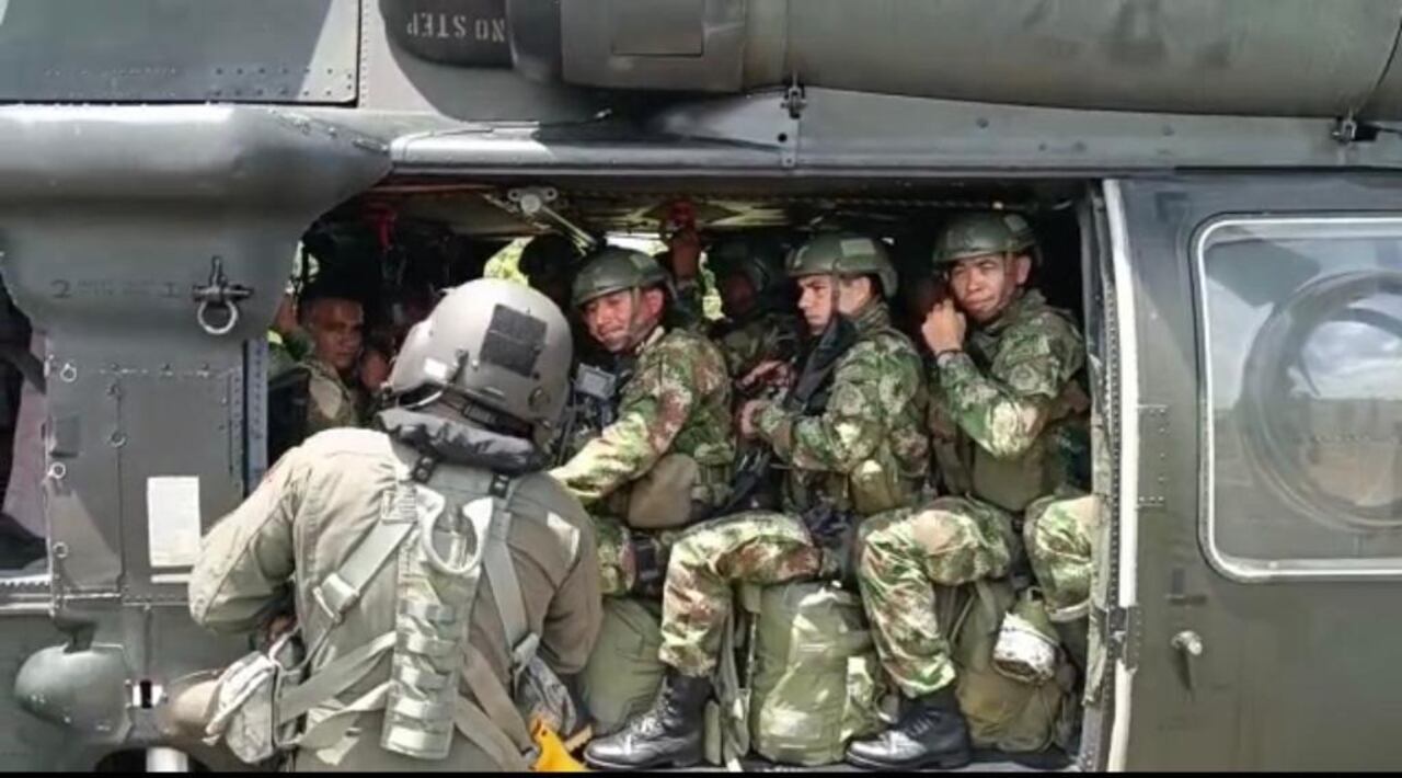 Comandos de las fuerzas especiales se suman a búsqueda de avioneta desaparecida en el Guaviare hace una semana.
