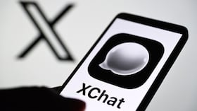 X ha lanzado XChat, su aplicación independiente de mensajería, disponible inicialmente en iOS.