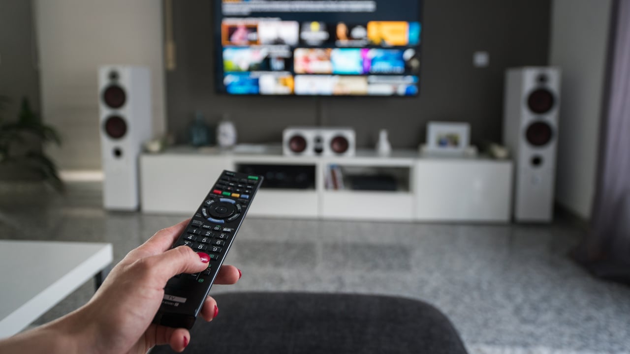 ¿A qué distancia debe instalar su televisor? Esta es la medida exacta para que no afecte sus ojos