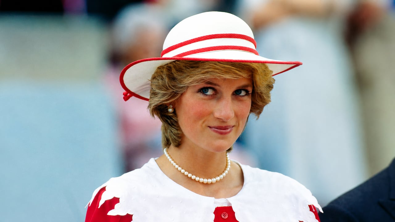 La princesa Diana de Gales falleció el 31 de agosto de 1997 a causa de un accidente automovilístico en París.