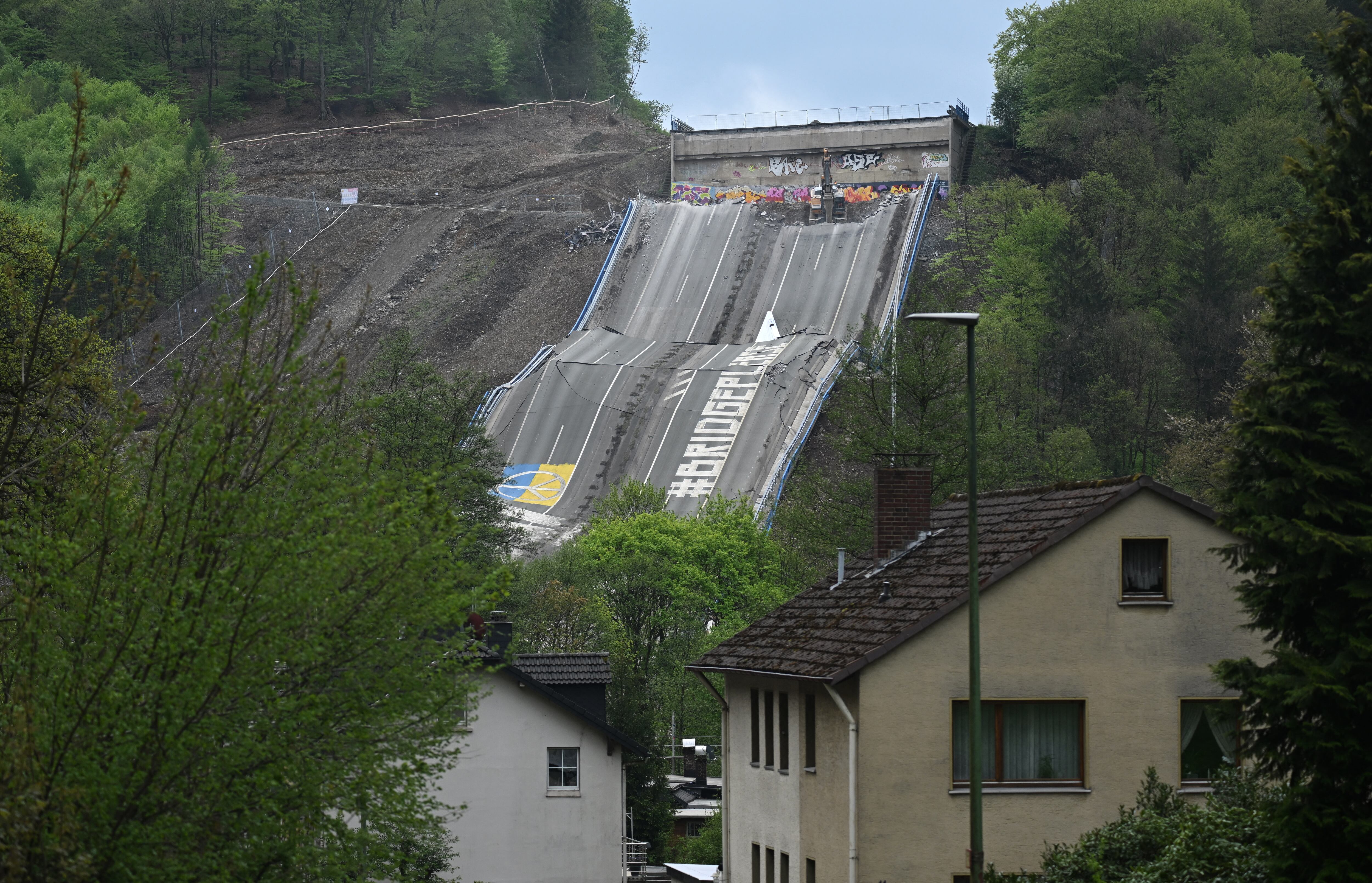 La A45 une el populoso “Land” de Renania del Norte-Westfalia, el más poblado del país, a 50 núcleos urbanos. Es atravesado, además, por el mayor nudo de autopistas del país y vecino estado del Sarre, en la zona fronteriza con Francia.. (Photo by Ina FASSBENDER / AFP)