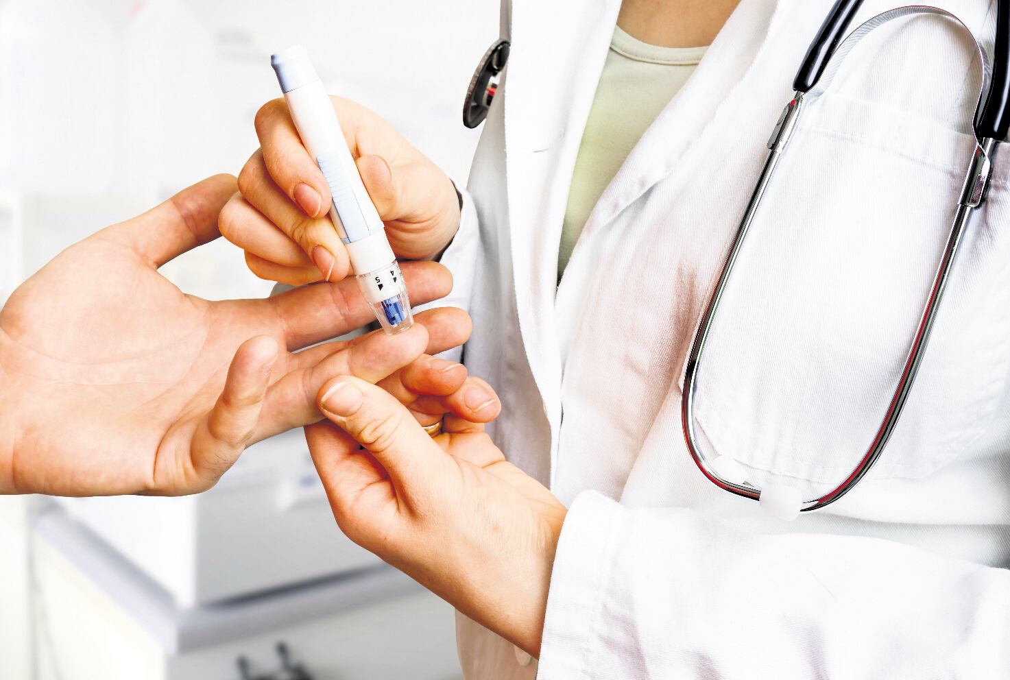 La diabetes es uno de los factores de mayor riesgo para quienes se contagien de covid. Al parecer esta enfermedad favorece la multiplicación del virus en el organismo.