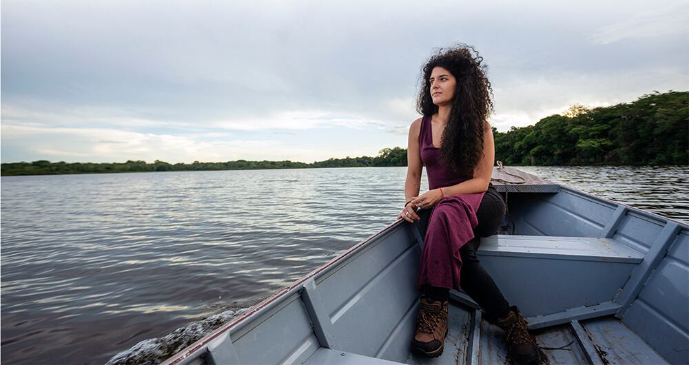 La ministra nació en Bogotá y tiene ascendencia árabe por parte de su padre. Kadamani es un apellido de origen árabe, específicamente del Líbano. Mientras que Fonrodona tiene su origen en los caballeros del río Ródano, en la vertiente mediterránea.