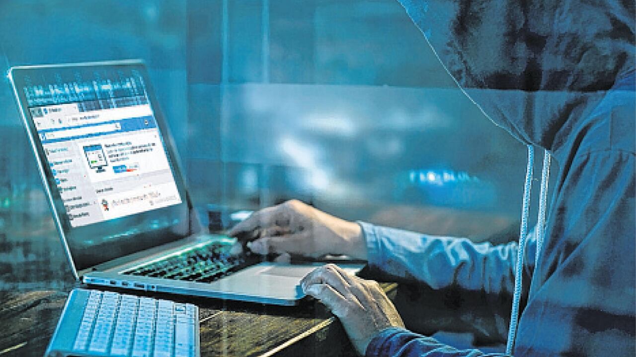 El exceso de confianza y la falta de cuidado de la información que se publica en internet son detonantes en los casos de fraudes y suplantación de identidad.