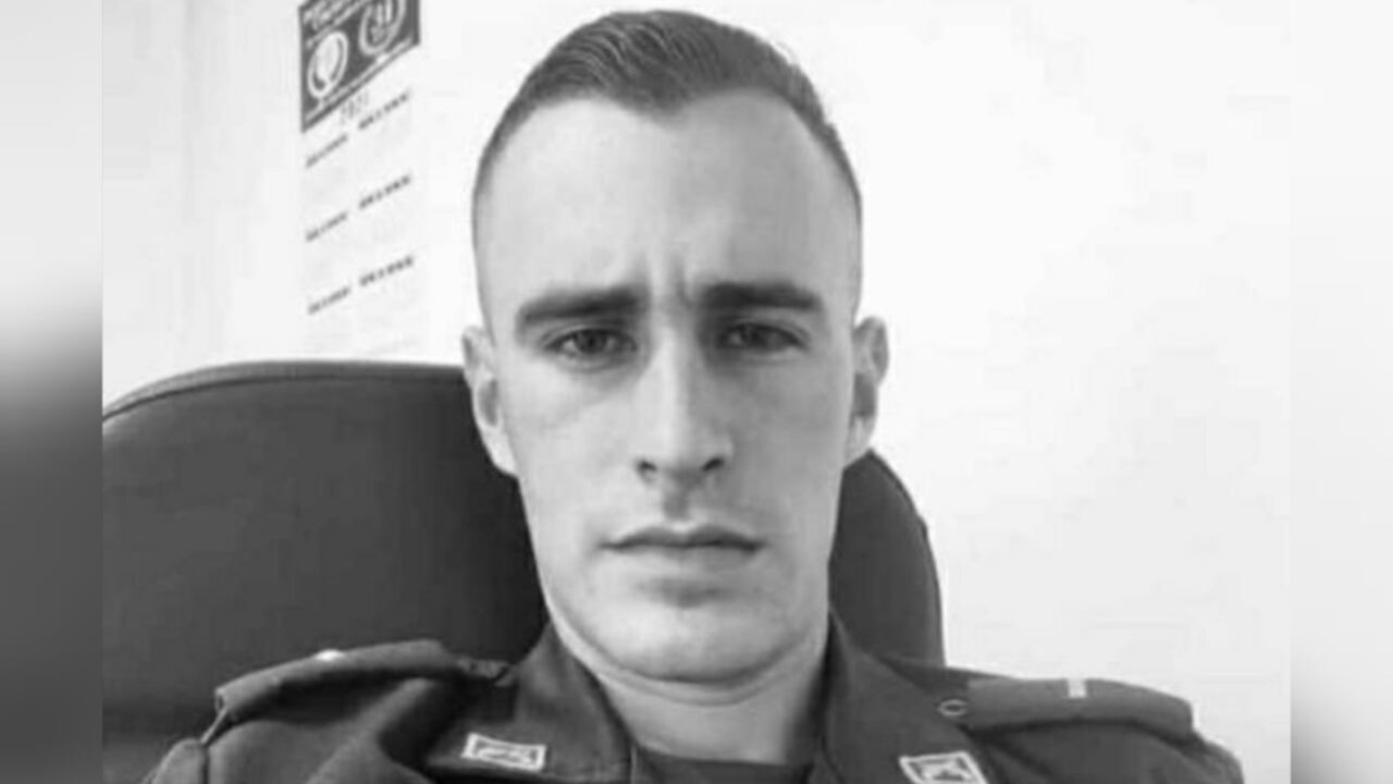 El subteniente Juan Pablo Vallejo, iba ser padre por segunda vez y un delincuente en Bogotá lo asesinó de un disparo en la cabeza