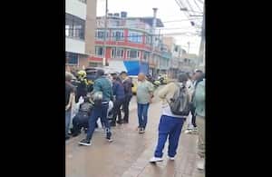 También resultaron heridos dos menores de 17 y 3 años, y una niña de 10, quienes sufrieron lesiones en sus piernas y los trasladaron al Hospital de Meissen.
Foto: X @DiegoAriasF1