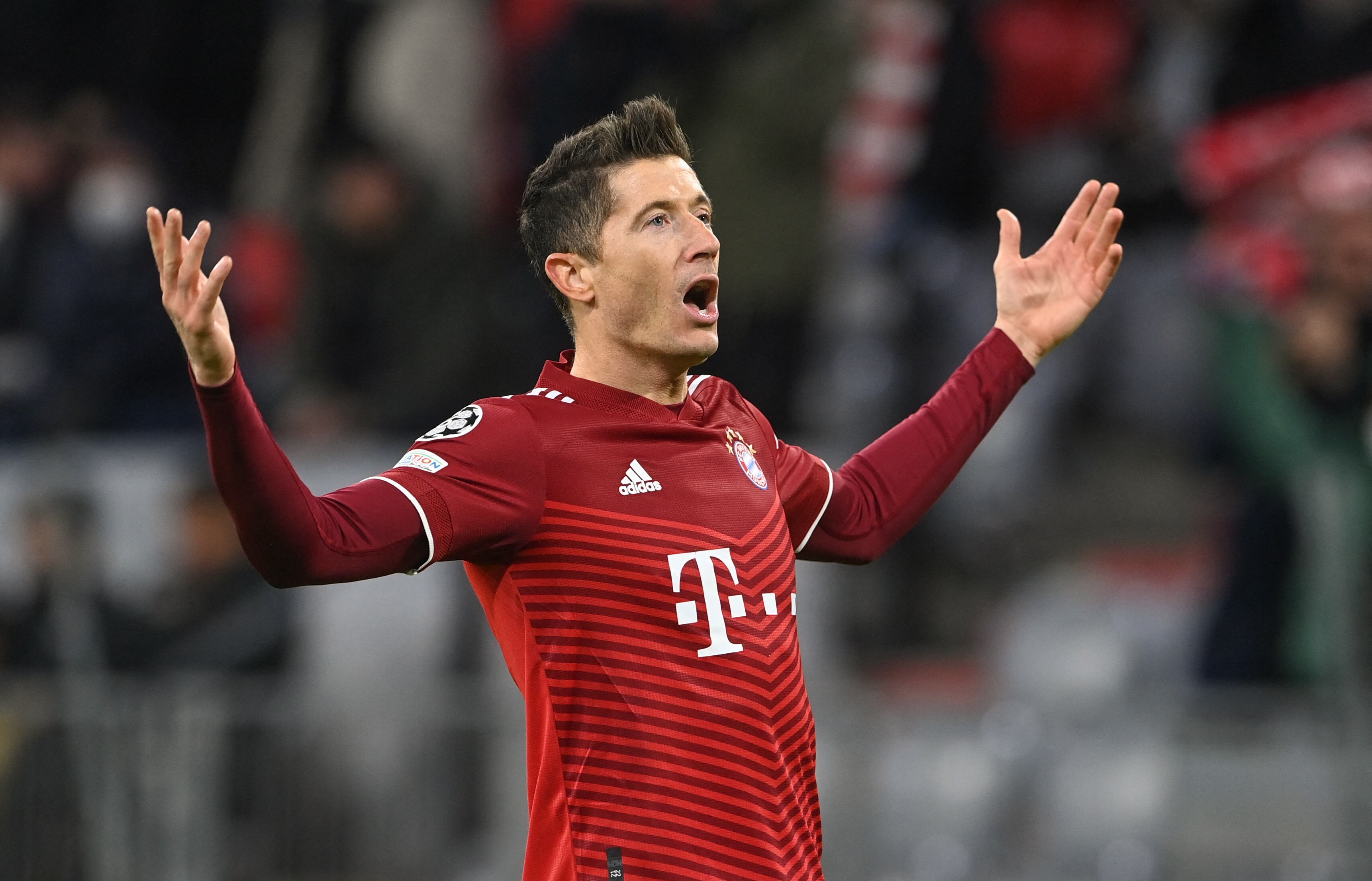 Robert Lewandowski marcó tres goles en 11 minutos