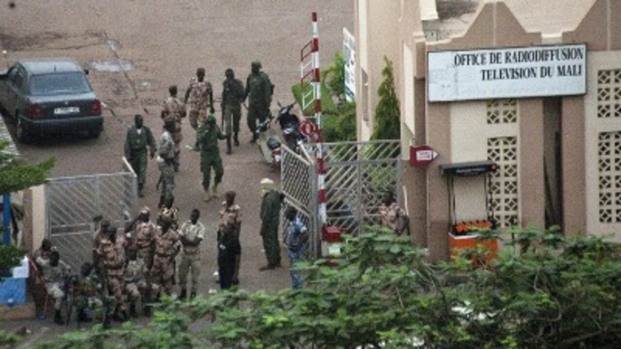 Un grupo de militares se hizo con el control de varios puntos estratégicos de la capital de Malí.