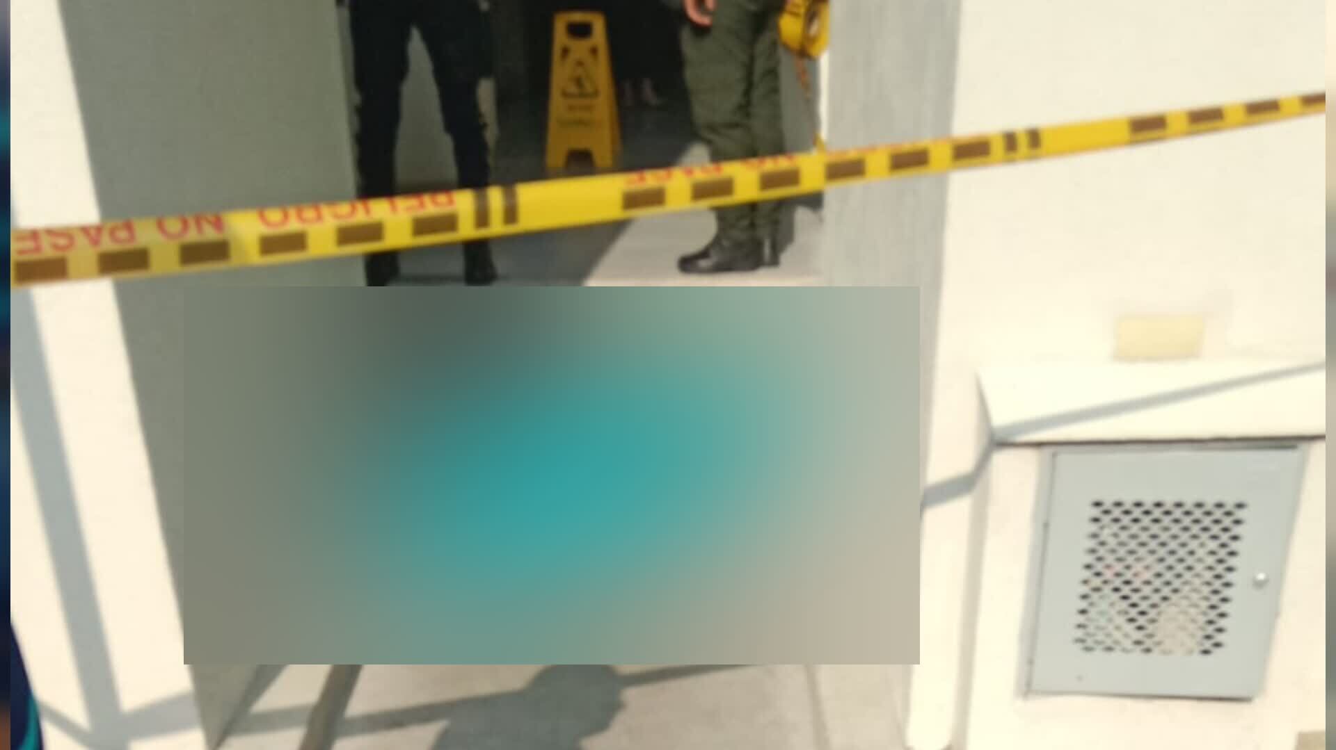 En extrañas circunstancias, una joven cae desde un octavo piso en un conjunto residencial al sur de Cali.