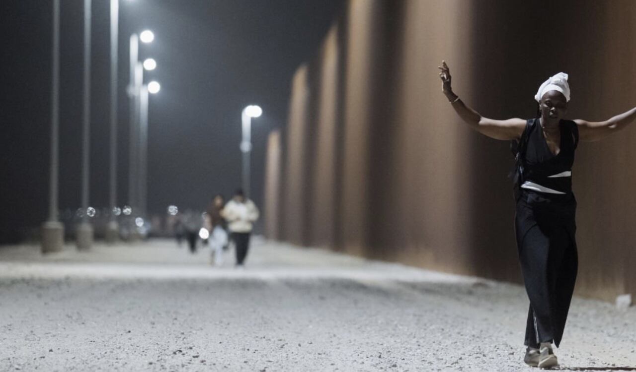 Miles de migrantes se entregan a las autoridades para pedir asilo en Estados Unidos