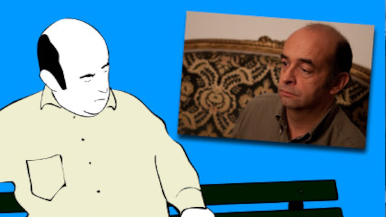 Álvaro Bayona interpreta al oficinista perdedor como a un niño que se ha acostumbrado a que nadie lo defienda.