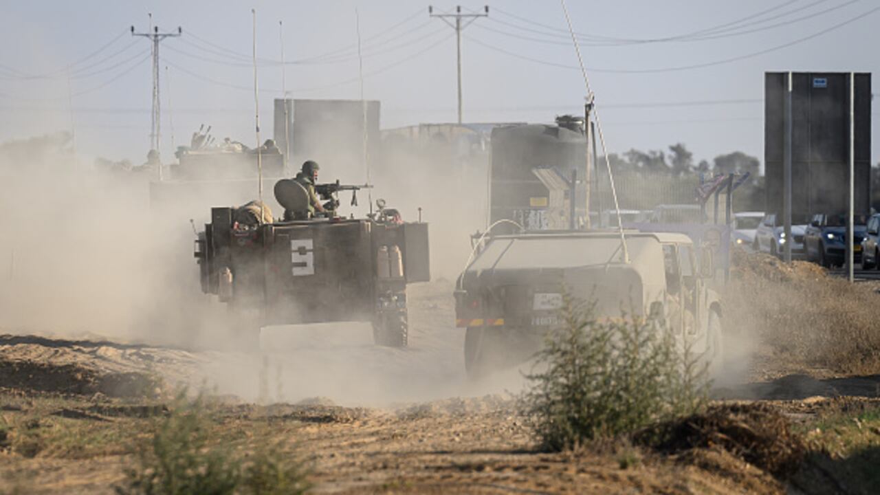 El ataque provocó una declaración de guerra por parte del primer ministro israelí, Benjamín Netanyahu, y el anuncio de un gobierno de emergencia en tiempos de guerra. (Foto de Leon Neal/Getty Images)