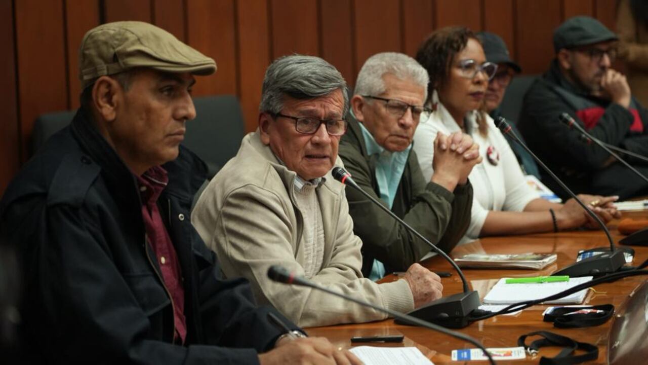 Miembros de la mesa de negociación del ELN. Foto: Alto Comisionado