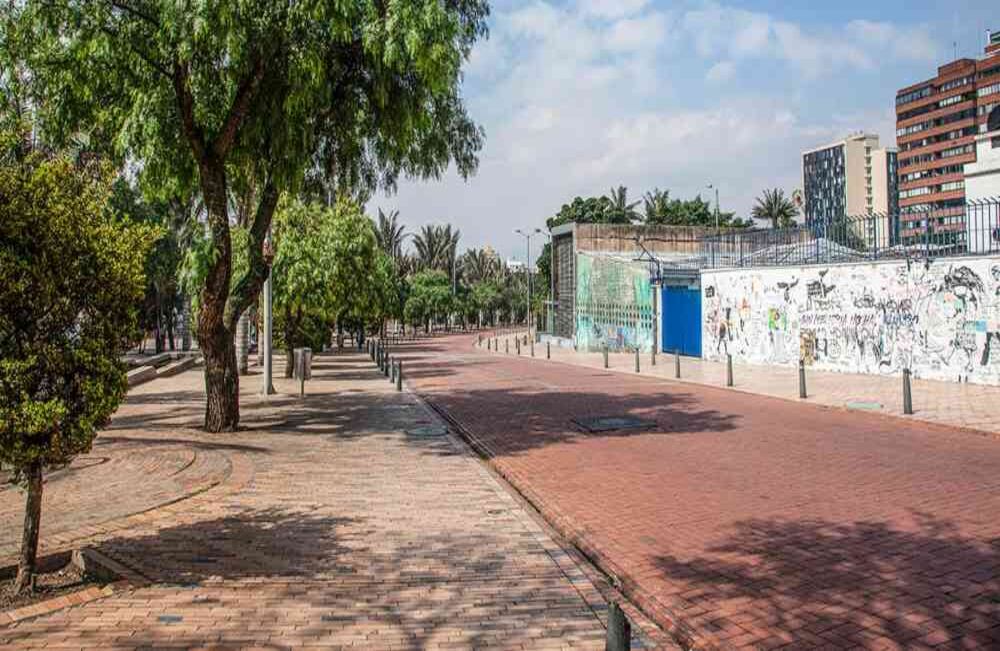 Sin embargo, desde el día 25 de marzo comenzó la cuarentena nacional, así que muy pocos capitalinos contaron con el permiso de salir de sus hogares para dirigirse a sus trabajos. Clara Moreno-SEMANA