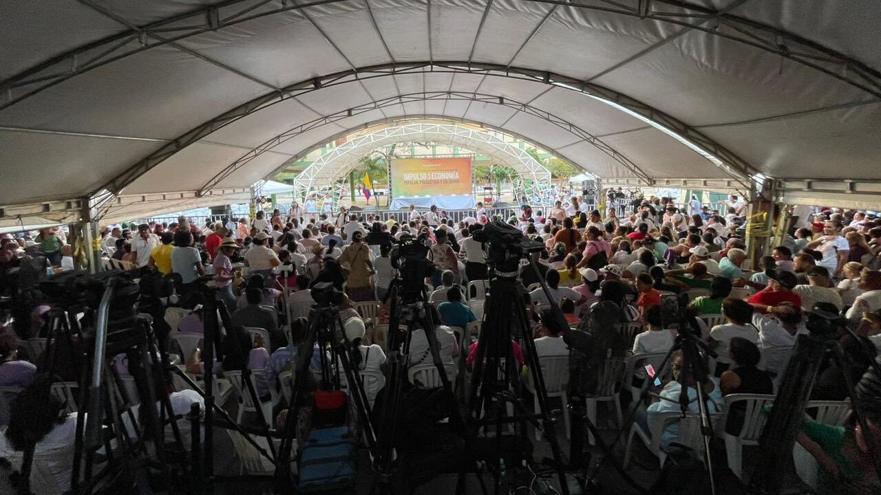Evento con la ausencia de Gustavo Petro en Barranquilla.