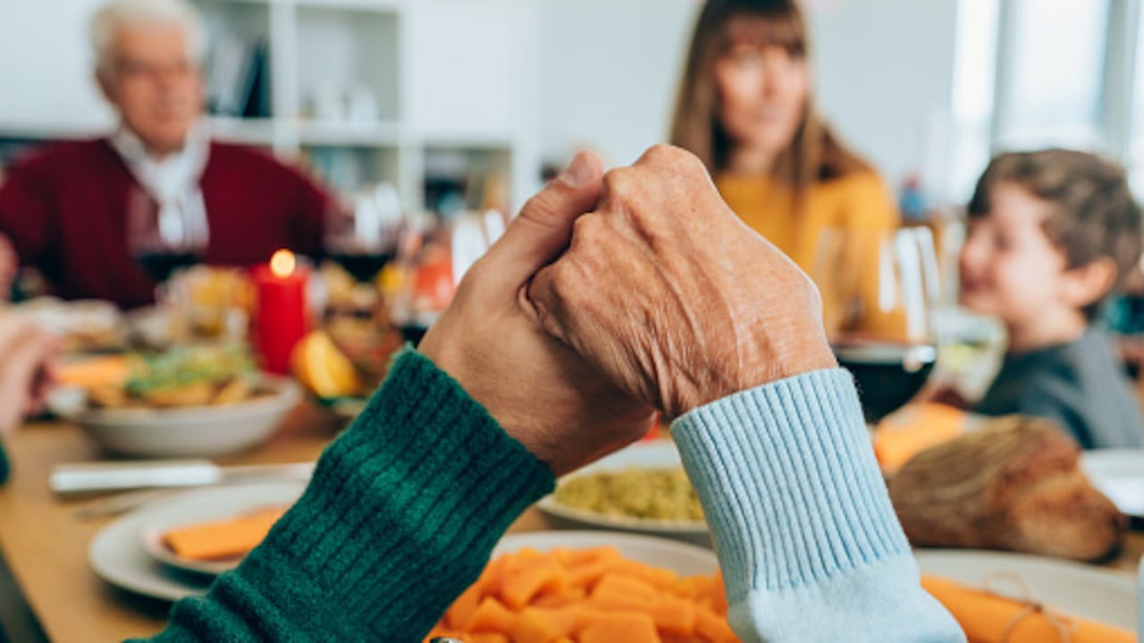 Las oraciones en familia son poderosas porque se unen varias personas en pro del mismo sentir.