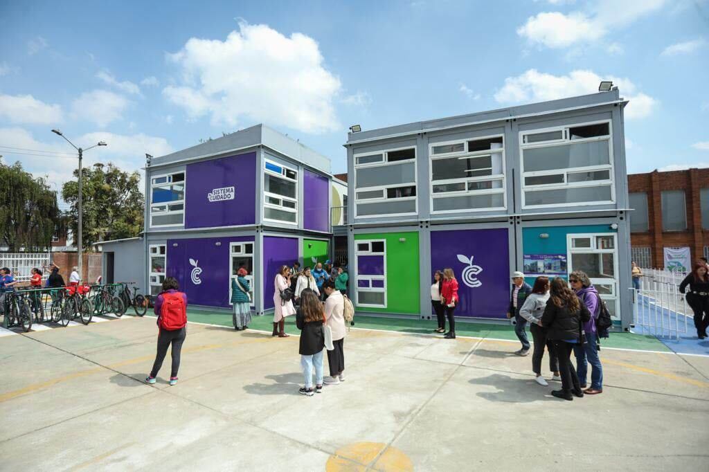 En la manzana del cuidado de Fontibón las mujeres podrán estudiar, emprender,
conectarse con oportunidades de empleo