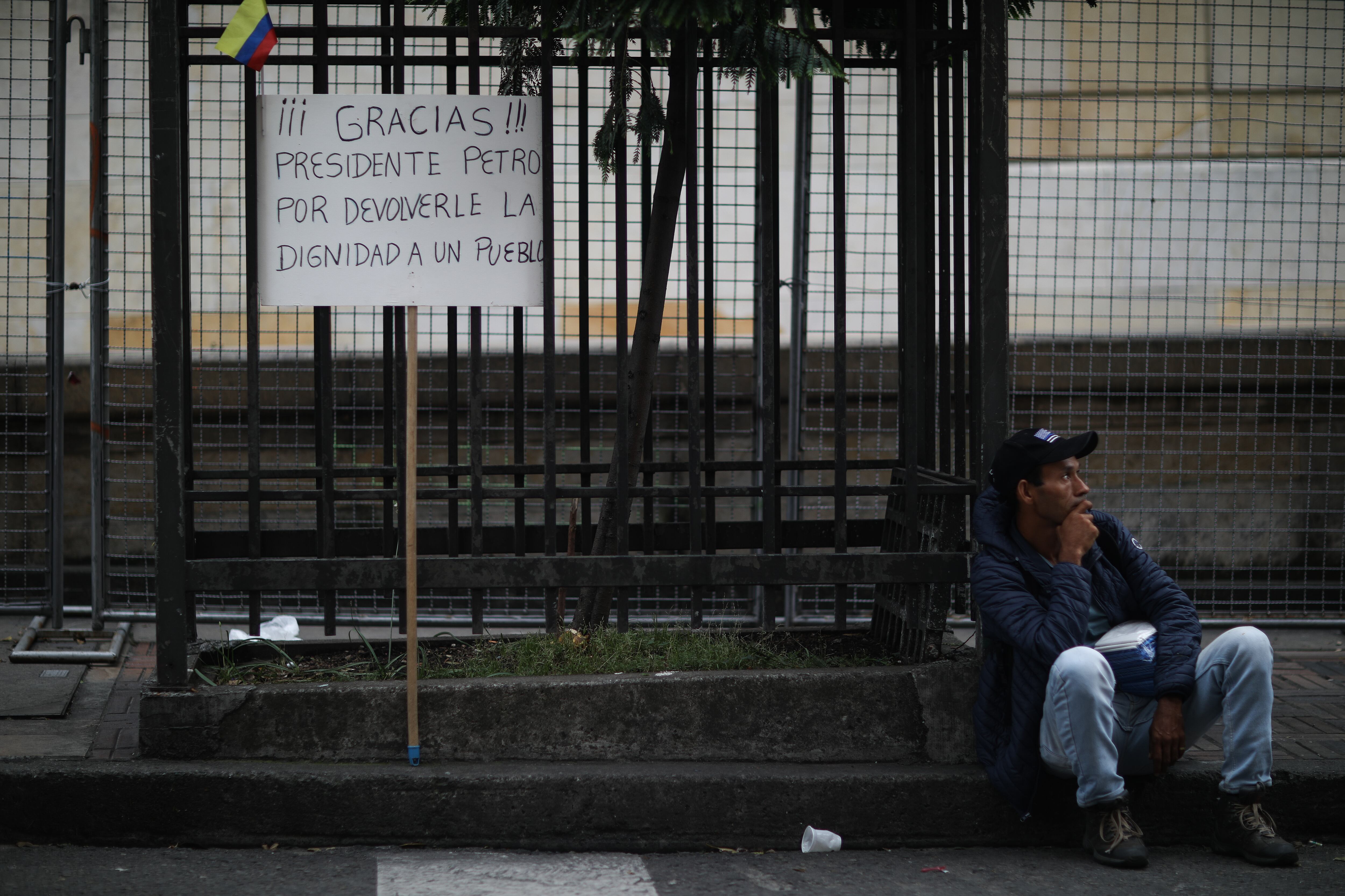 Esmad despejando las entradas a la Corte 
Protestas