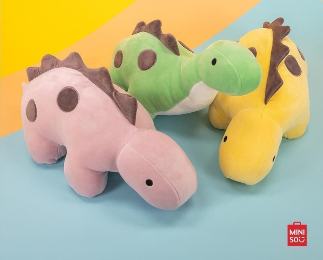 Algunos de los peluches que venden en Miniso.