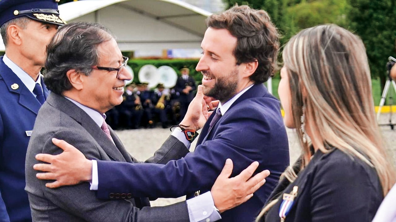 El presidente Gustavo Petro y Pablo Francisco Pardo, exdirector del Fondo Paz y actual funcionario de Findeter.