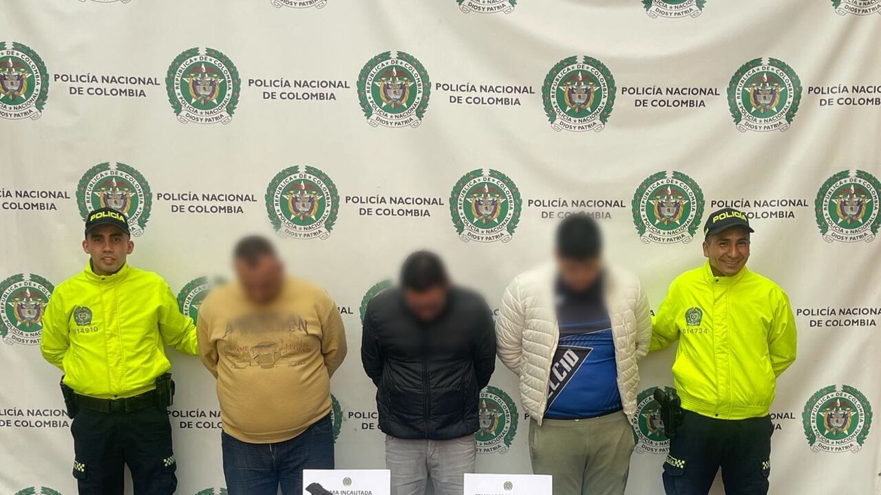 La Policía Metropolitana de Bogotá capturó a cinco integrantes de esta estructura criminal dedicada al hurto mediante atracos armados.