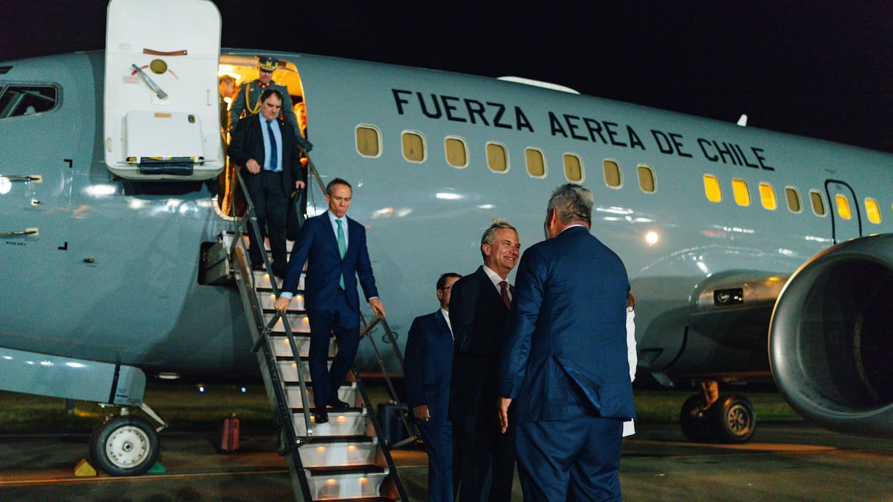 El presidente de Chile, José Antonio Kast, a su llegada a Cali.