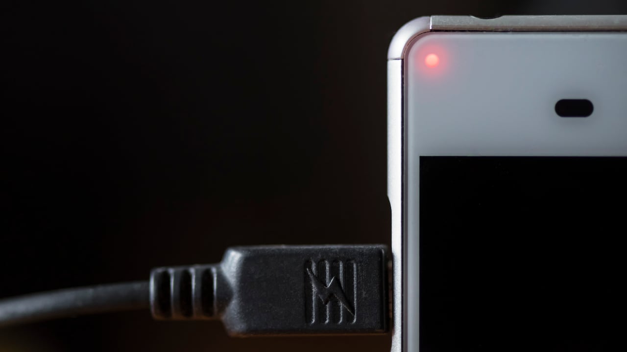 La batería construida tiene un tamaño de casi dos metros de largo, 1.2 de ancho y 30 centímetros de grueso.