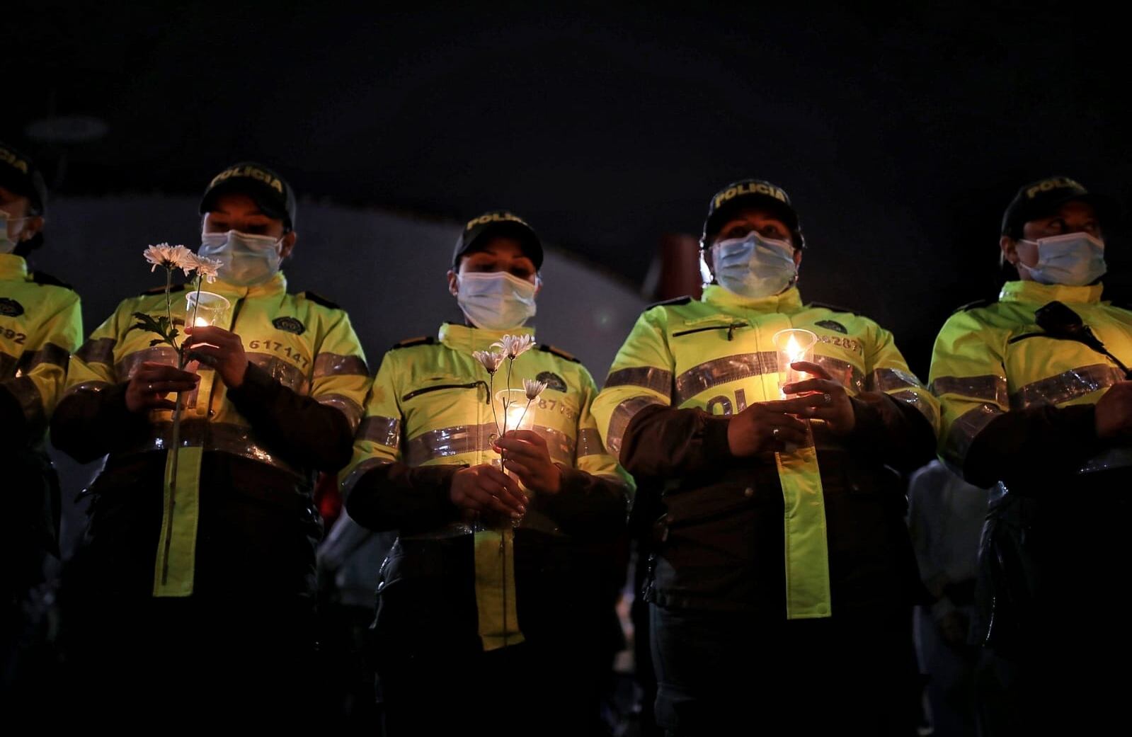 Homenaje velatón a Humberto Sabogal Policía asesinado en medio de un atraco en el sur de Bogotá