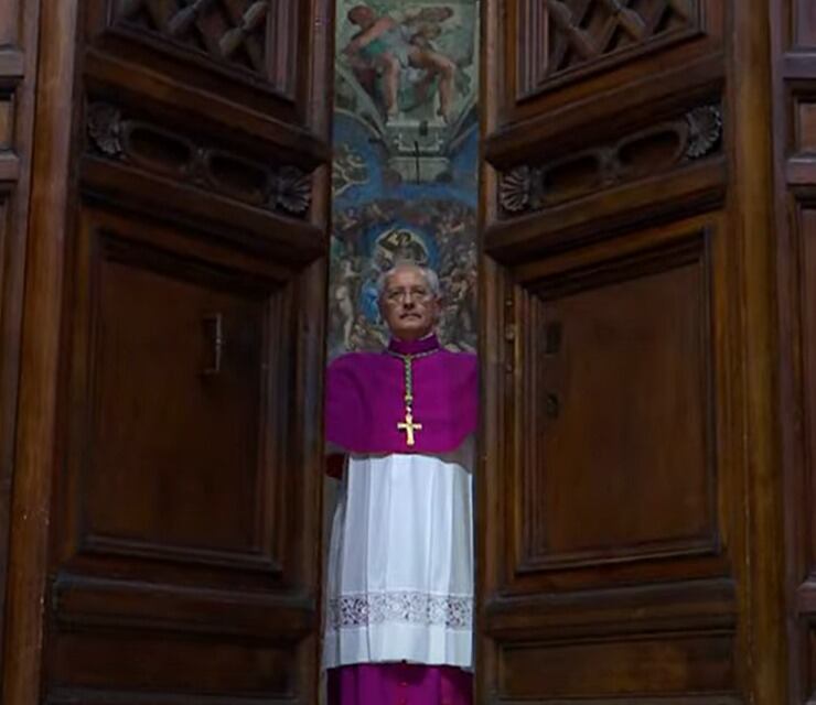 Maestro de ceremonias cierra la Capilla Sixtina