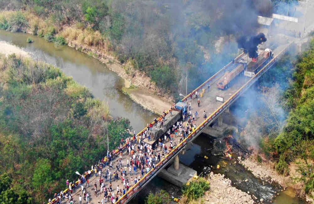 Dos camiones fueron quemados. Foto: Diana Rey Melo SEMANA