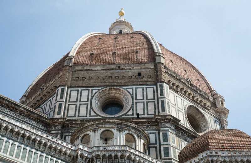 Santa María del Fiore: Es la sede episcopal la arquidiócesis de Florencia, Italia, construida entre los años 1296 y 1418. Lo que más destaca de su arquitectura es su cúpula, obra de Filippo Brunelleschi