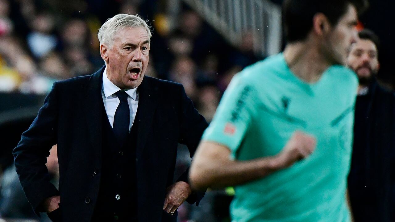 Carlo Ancelotti salió en defensa de Vinicius tras su controversial expulsión contra Valencia