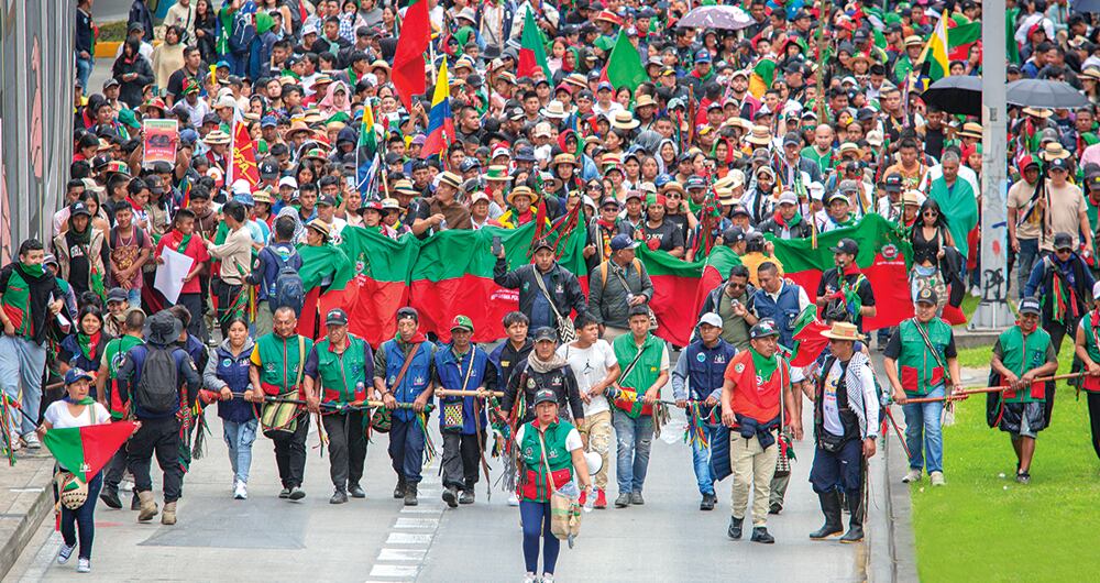 La UNP entregó polémico contrato de 2.700 millones de pesos a una organización indígena. 