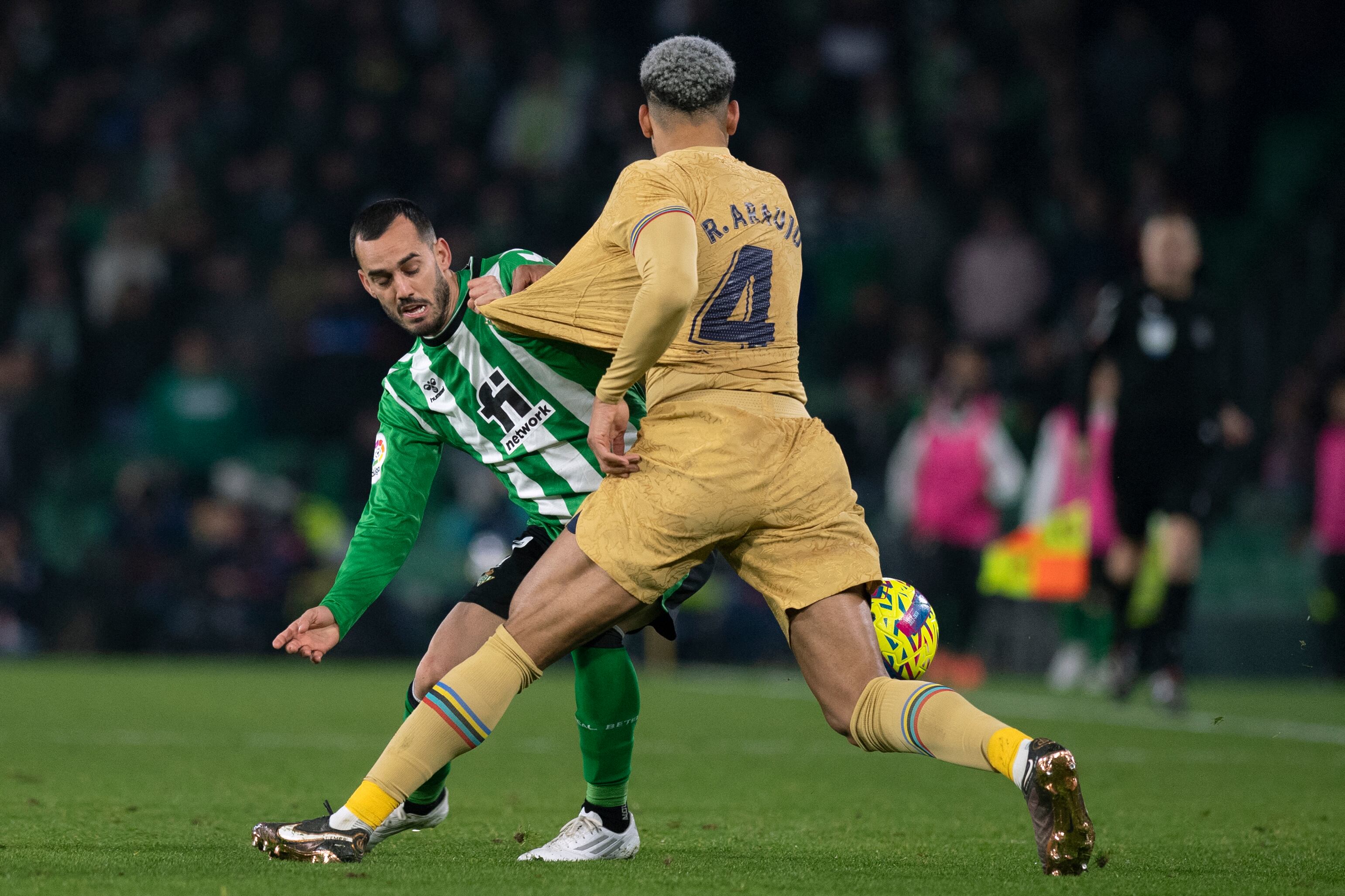 Ronald Araújo, el uruguayo ha sido el reemplazo natural de Gerard Piqué en la zaga.