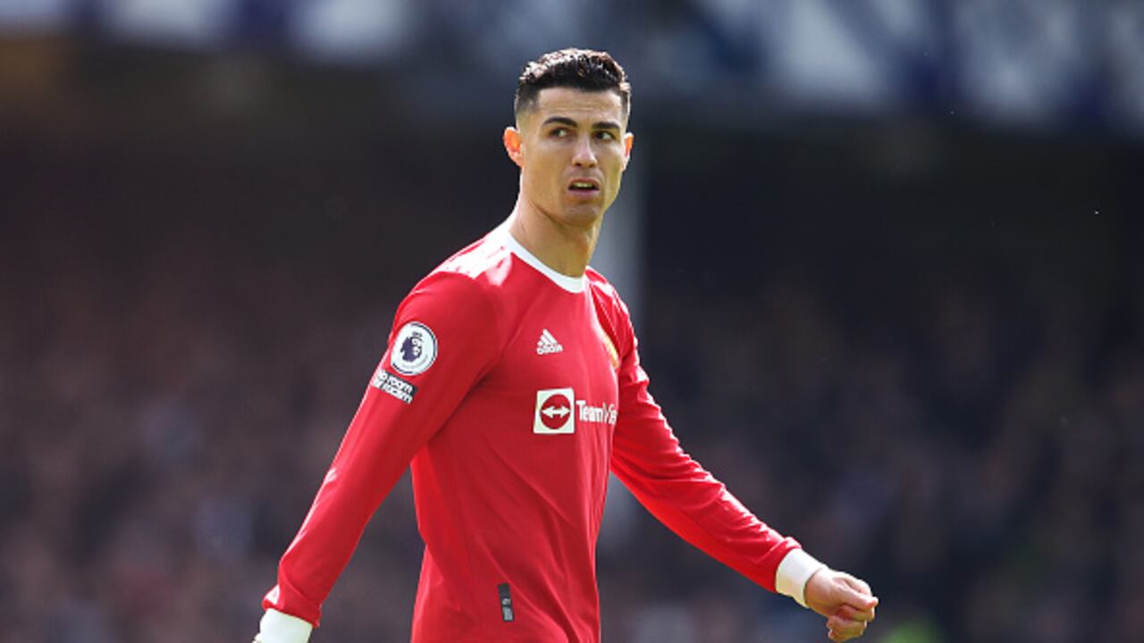 Cristiano Ronaldo se excusó por su comportamiento tras el partido contra el Everton. Además, invitó al aficionado que agredió a ver un partido en Old Trafford, en señal de "juego limpio y deportividad".