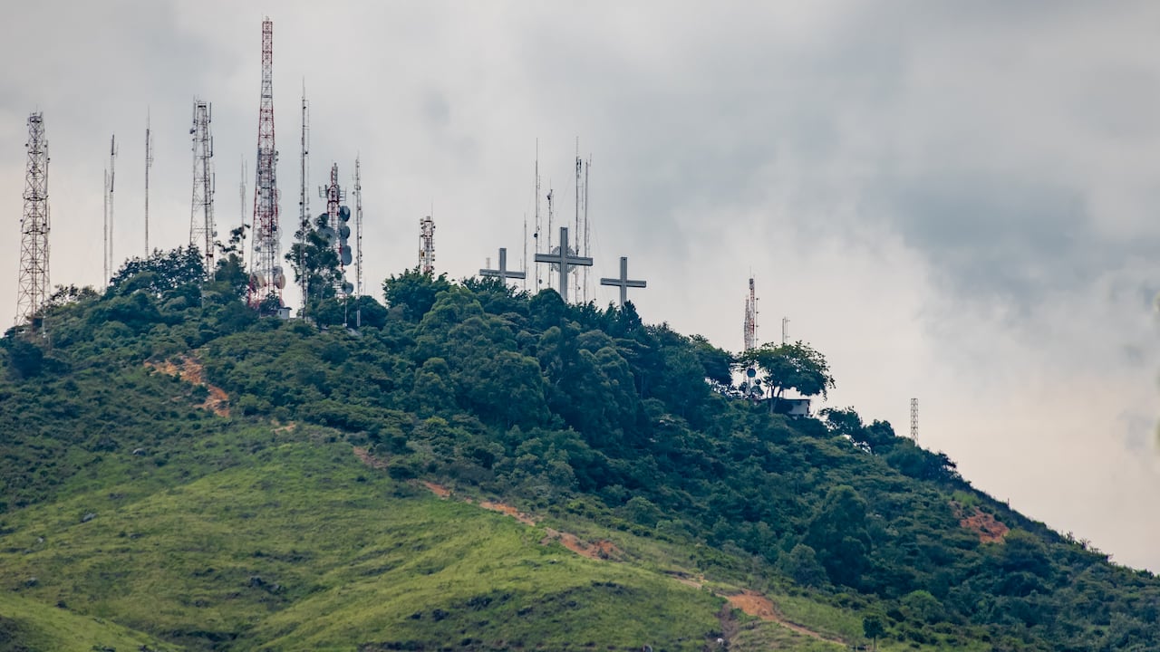 Cerro de Las Tres Cruces en Cali, Colombia.