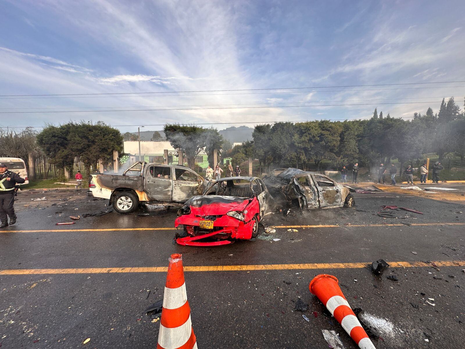 Así quedó la zona después del siniestro vial que dejó heridos y muertos.