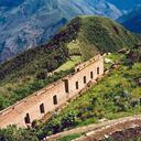 Fotografía tomada el 15 de junio de 2006 de parte del sitio arqueológico inca de Choquequirao, en los Andes del sur de Perú, en el departamento de Cusco. La ciudadela inca fue inaugurada ayer al público por la primera dama peruana, Eliane Karp, y el embajador francés, Pierre Charasse, cuyo país donó hace tres años cinco millones de euros en concepto de deuda para su restauración. AFP PHOTO/PRENSA PALACIO (Photo by HO / PRENSA PALACIO / AFP)