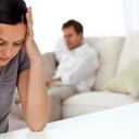 El CDC afirma que al menos el 50% de los hombres y mujeres sexualmente activos tendrán una infección por el virus del papiloma humano (PVH) alguna vez en sus vidas. El virus de bajo riesgo causa verrugas genitales y el de alto riesgo, cáncer. Se diagnostica con la citología de rutina y en los hombres con un examen de la uretra. Existe una vacuna contra los tipos de virus más frecuentes. Foto: Pantherstock.