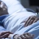 Las 'experiencias' cercanas a la muerte siguen siendo objeto de controversia (imagen de referencia mujer hospitalizada).