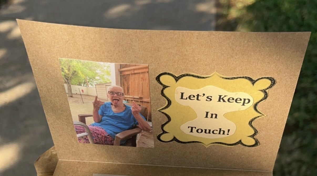 El curiosos regalo que dejó una abuela antes de morir para que se comuniquen con ella