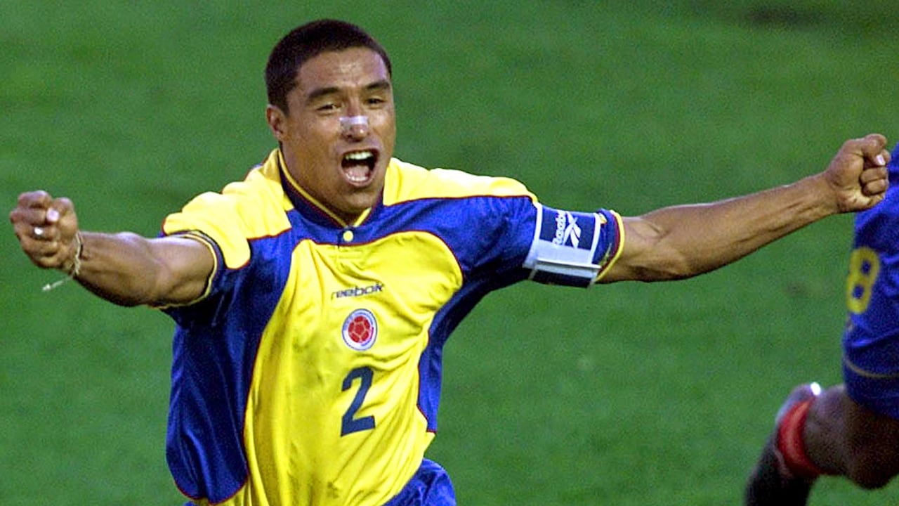 Iván Ramiro Córdoba celebra el gol con el que la Selección venció a México en la Copa América de 2001 y se coronó campeón. Esta fue la única vez que el equipo nacional se llevó la copa a casa.
Foto: Martin Bernetti / AFP