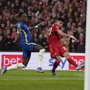 Liverpool's Luis Diaz, center, attempts a shot at goal during the English League Cup final soccer match between Chelsea and Liverpool at Wembley stadium in London, Sunday, Feb. 27, 2022. (AP/Alastair Grant)