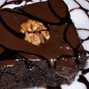 Estudios recientes muestran que las flavonolas del chocolate previenen algunos tumores, evitan los coágulos en las arterias y aumenta el flujo sanguíneo al cerebro previniendo la demencia. Pero limítate a los productos ricos en cocoa ya que los de alto contenido en azúcar son perjudiciales. Foto: Stock.xchng.